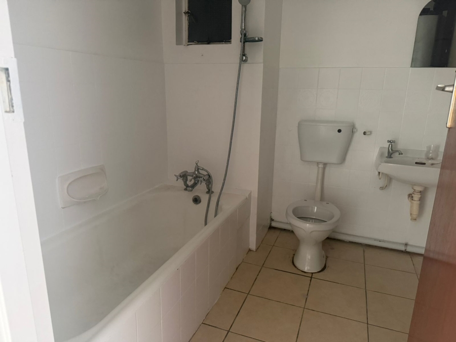 To Let 2 Bedroom Property for Rent in Humewood Eastern Cape